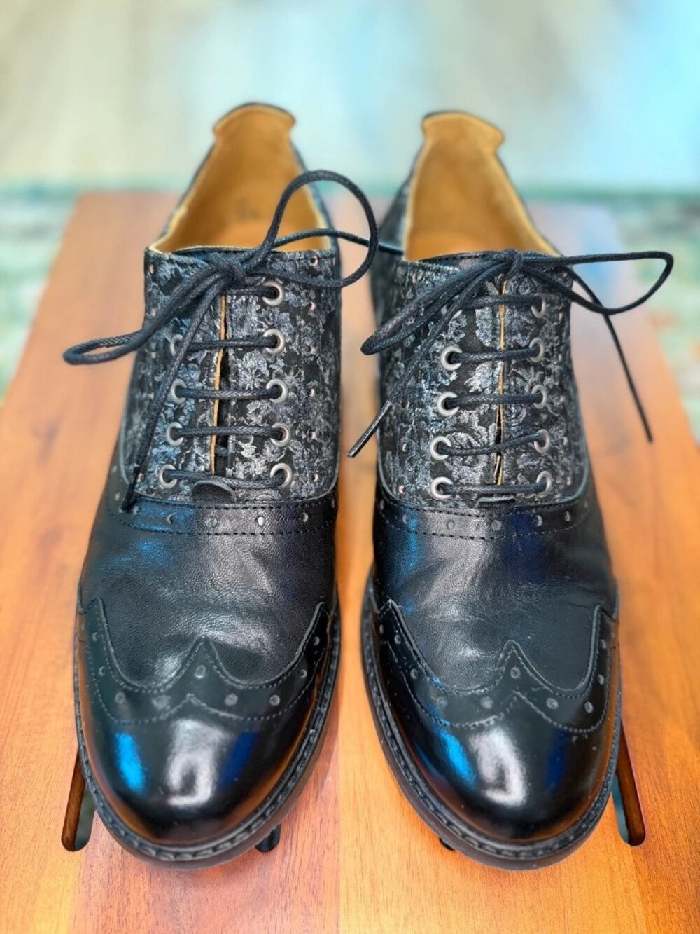 John Fluevog Laceup Oxfords Leather with Embroidered Fabric Size 9.5